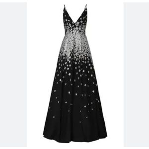 Monique Lhuillier Silver Metallic Floral Embroidered Jacquard Gown In Black 2